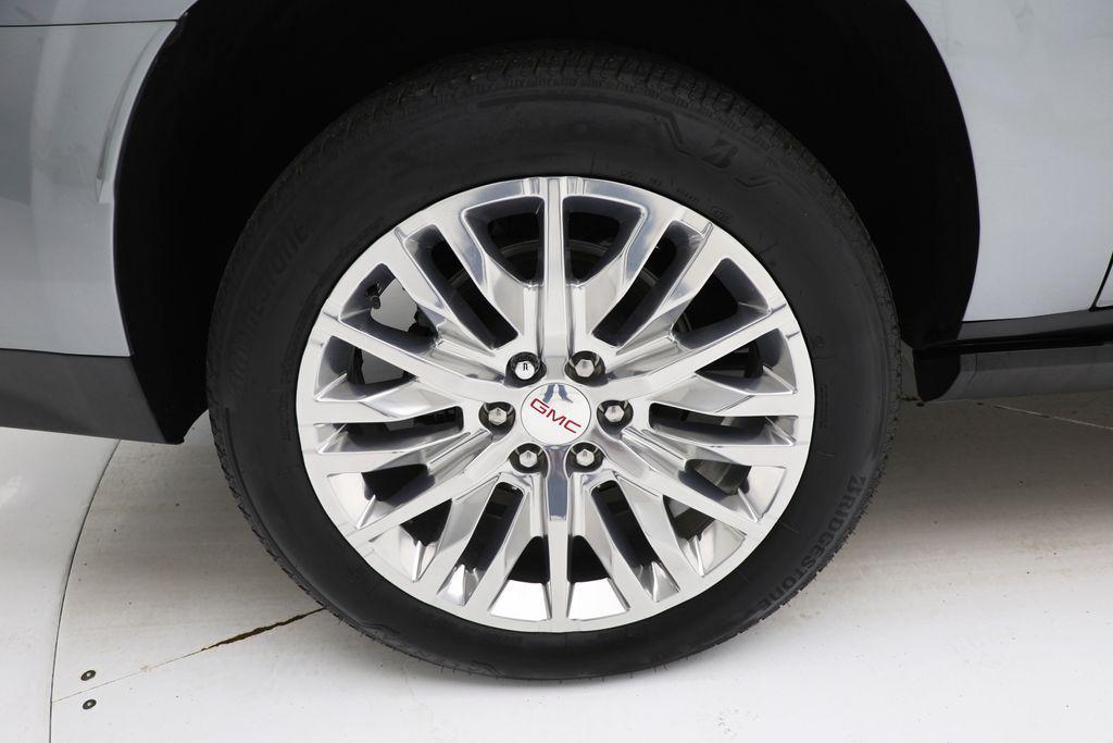 used 2024 GMC Yukon XL car, priced at $72,900