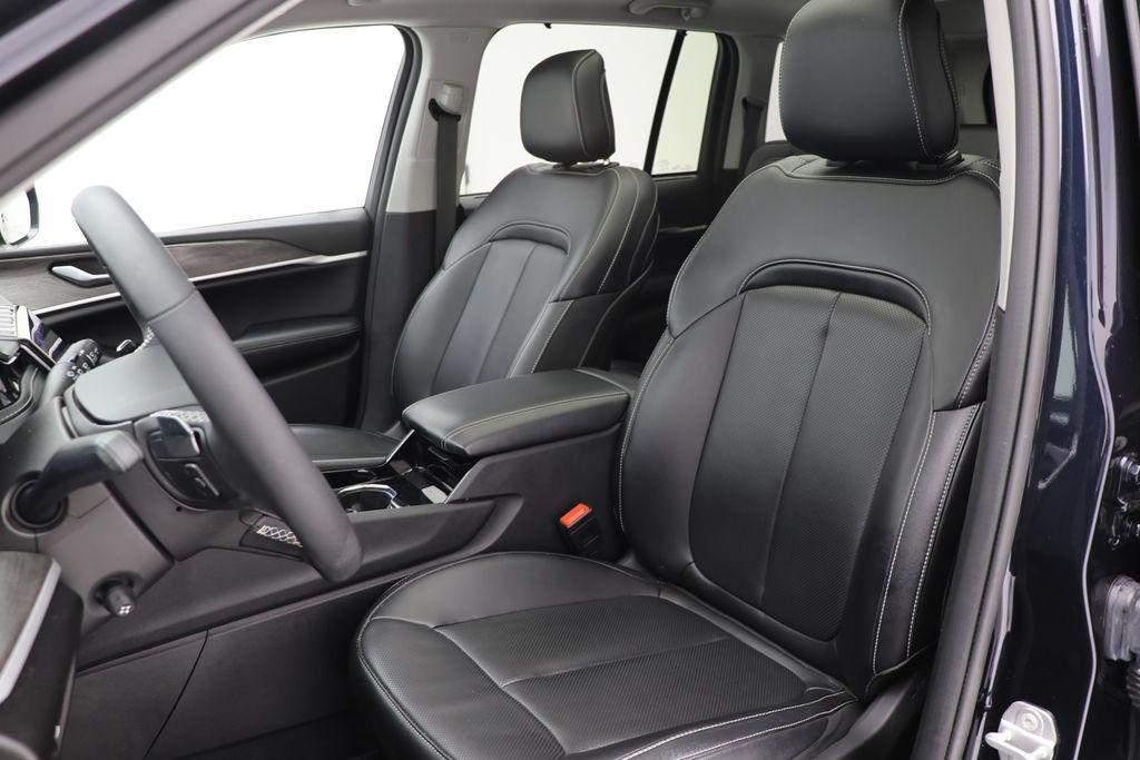 used 2023 Jeep Grand Cherokee 4xe car, priced at $25,900