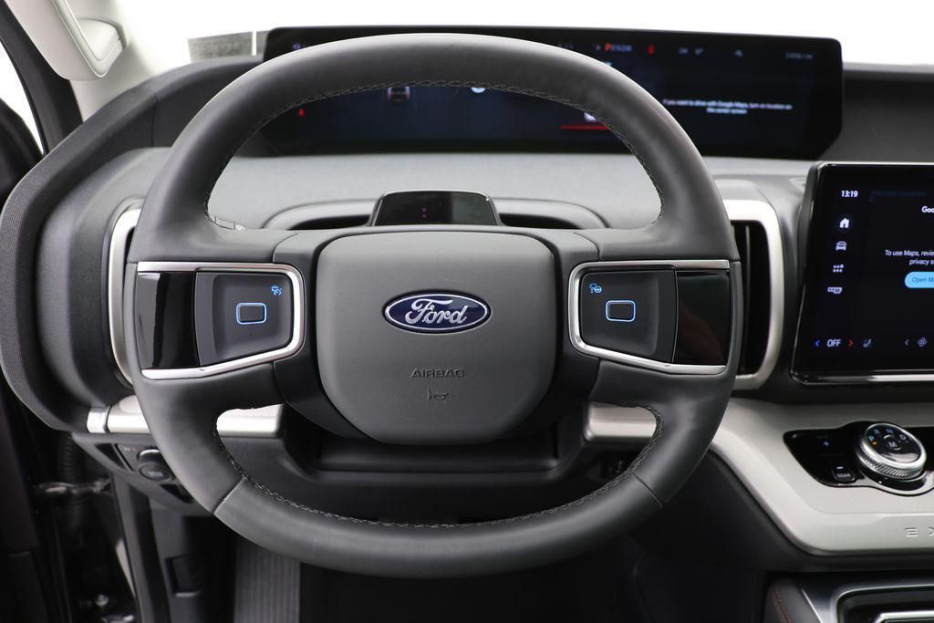 used 2025 Ford Expedition car, priced at $54,900