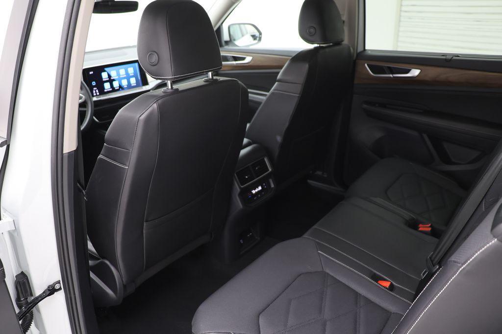 used 2025 Volkswagen Atlas car, priced at $31,400