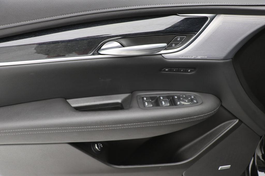 used 2025 Cadillac XT5 car, priced at $39,900