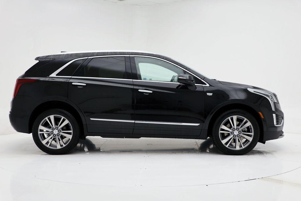 used 2025 Cadillac XT5 car, priced at $39,900