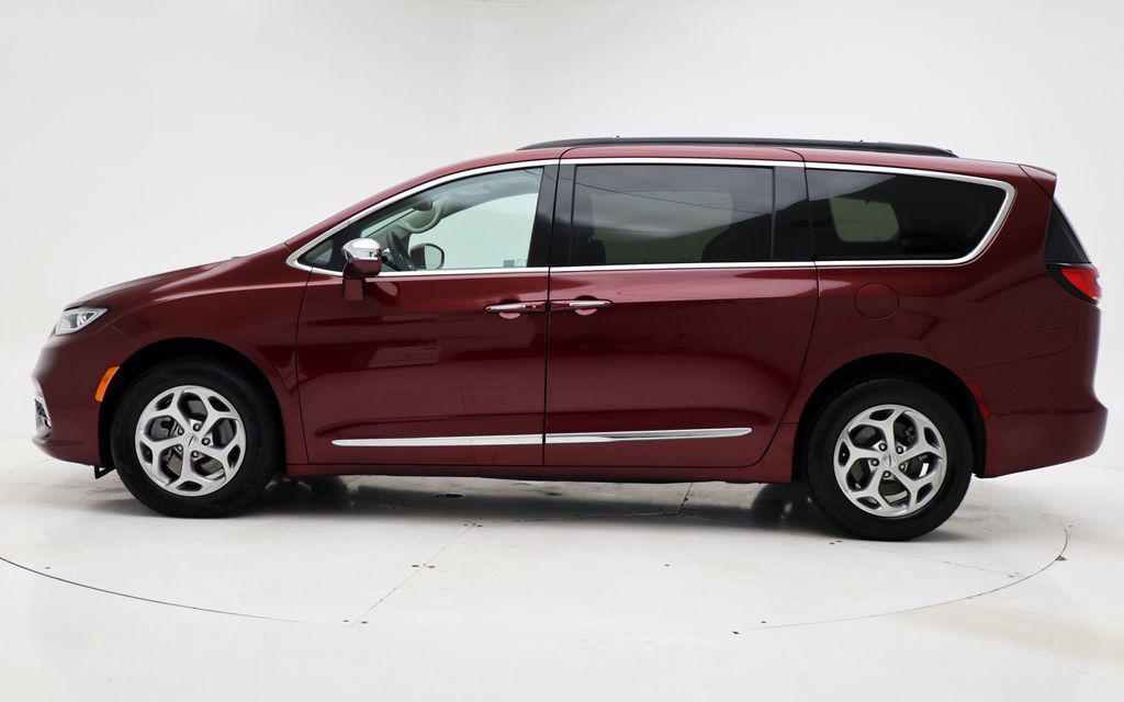 used 2022 Chrysler Pacifica car, priced at $33,900