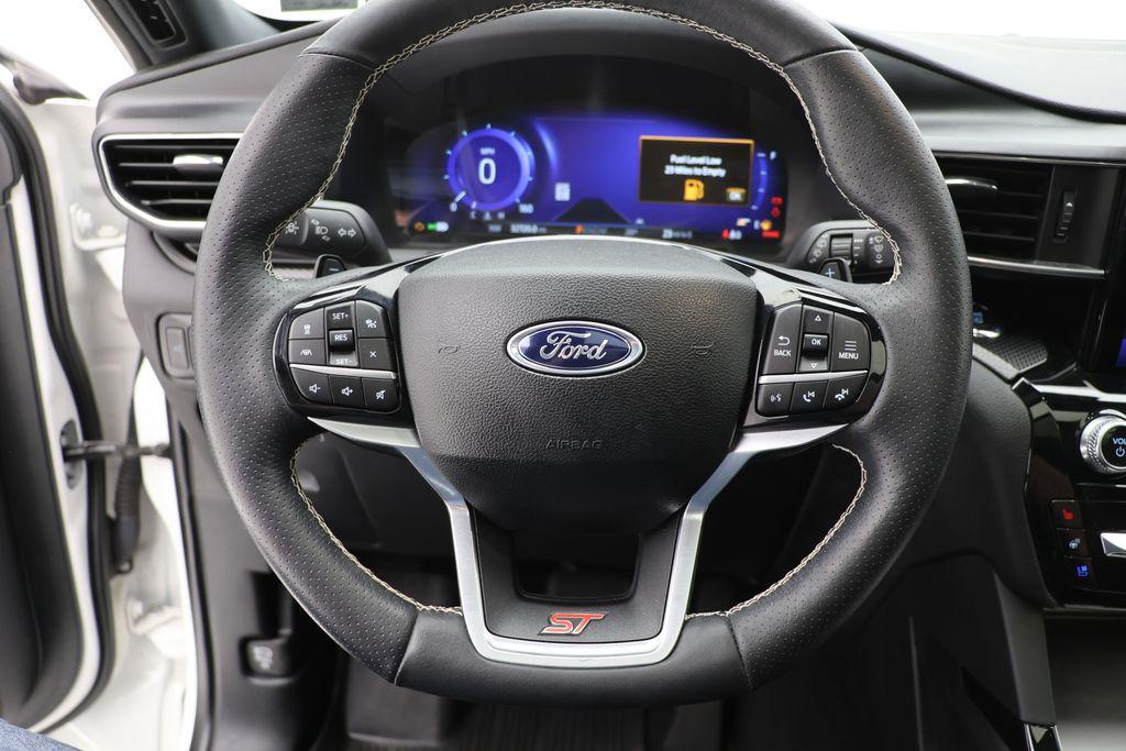 used 2023 Ford Explorer car, priced at $40,900