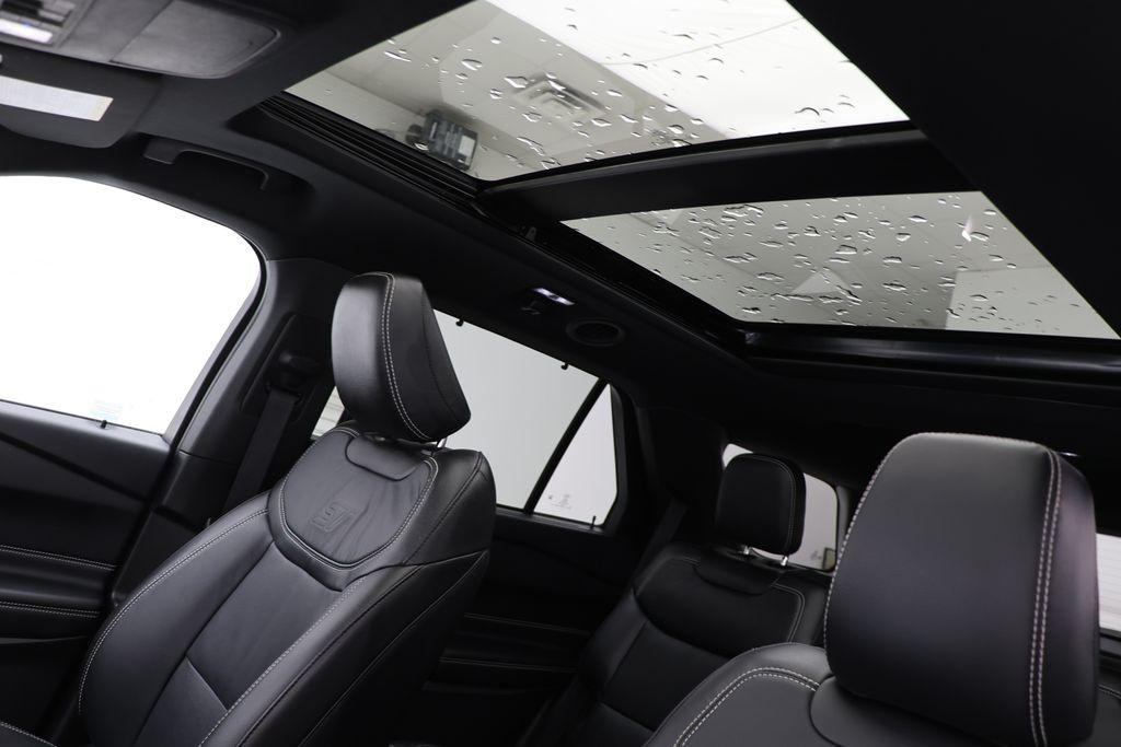 used 2023 Ford Explorer car, priced at $40,900