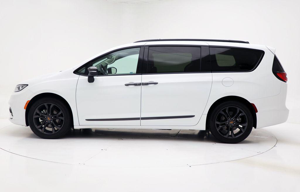 used 2024 Chrysler Pacifica car, priced at $34,200
