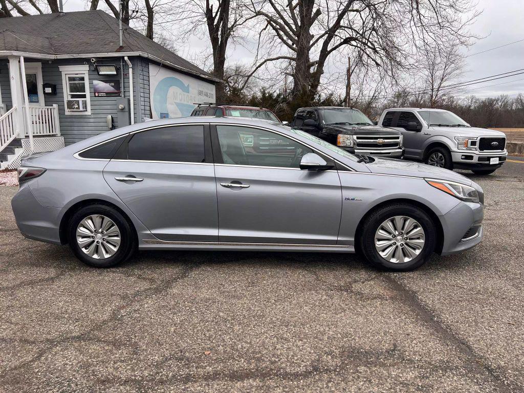 used 2016 Hyundai Sonata Hybrid car, priced at $7,995