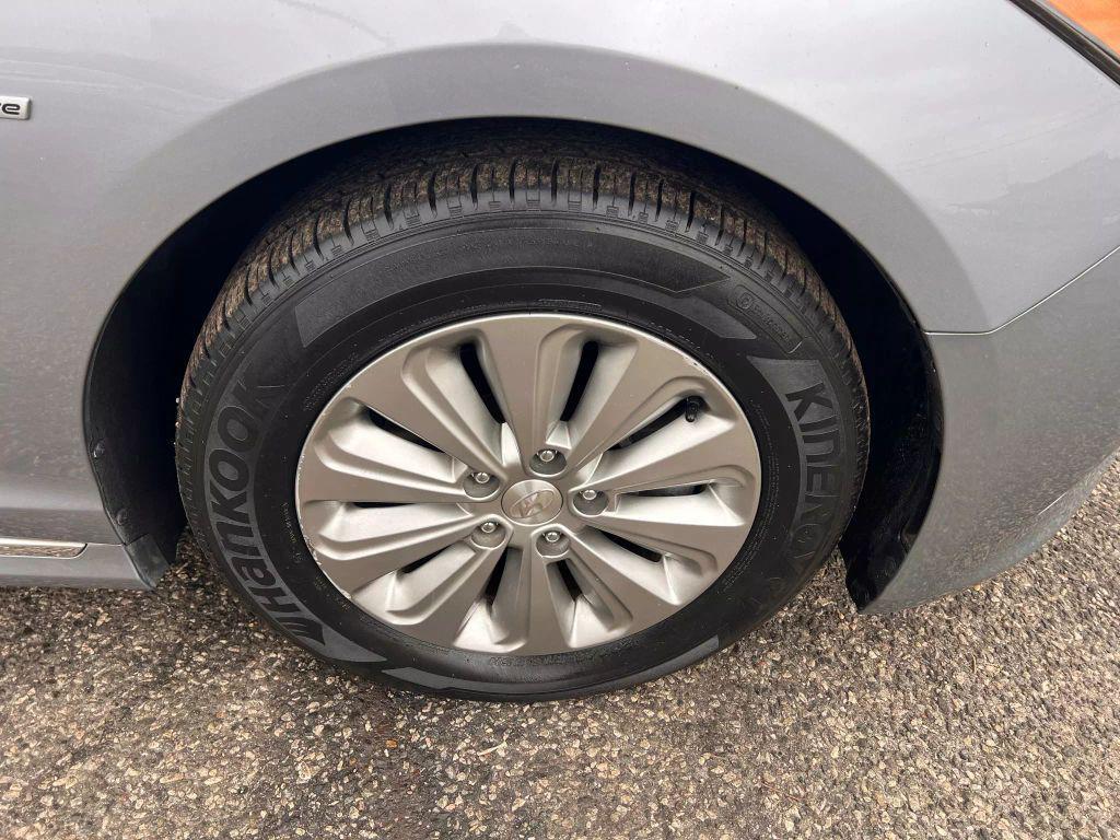 used 2016 Hyundai Sonata Hybrid car, priced at $7,995