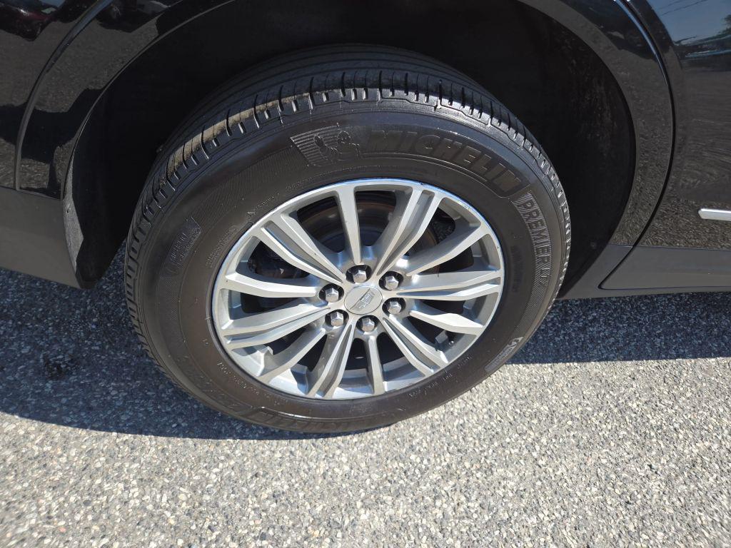 used 2019 Cadillac XT5 car, priced at $17,999