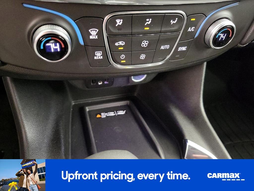 used 2023 Chevrolet Traverse car, priced at $29,998