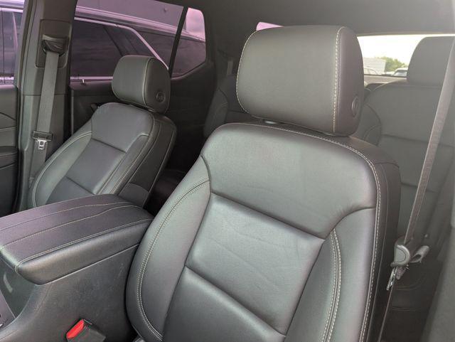 used 2023 Chevrolet Traverse car, priced at $25,721