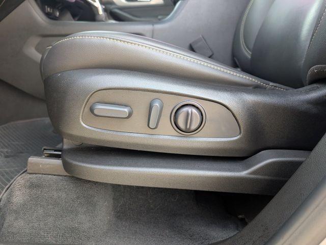 used 2023 Chevrolet Traverse car, priced at $25,721