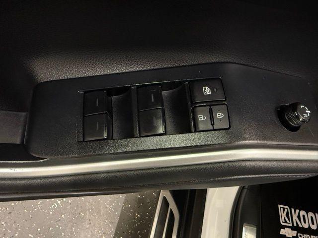 used 2023 Toyota Highlander car, priced at $39,000