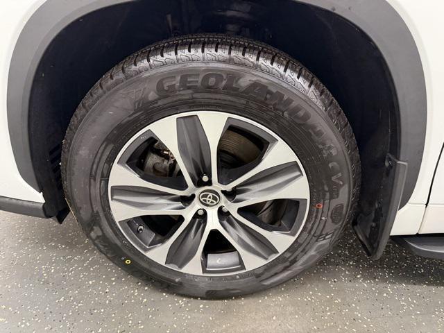 used 2023 Toyota Highlander car, priced at $40,000