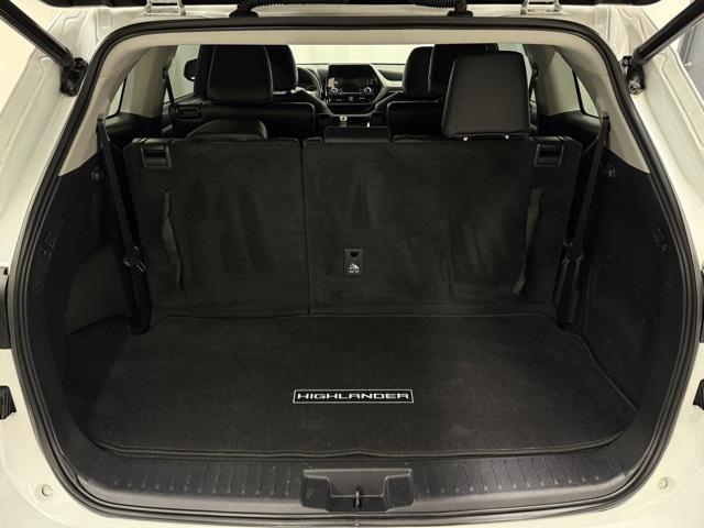 used 2023 Toyota Highlander car, priced at $40,000