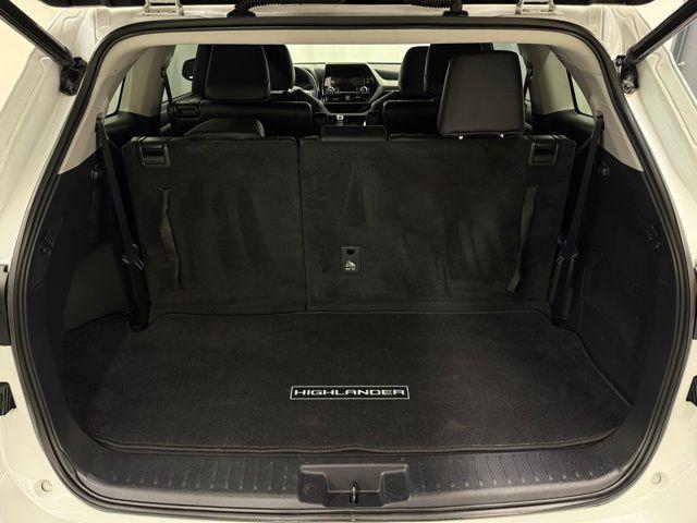 used 2023 Toyota Highlander car, priced at $39,000
