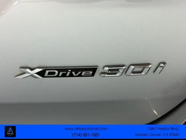 BMW X3 view 8