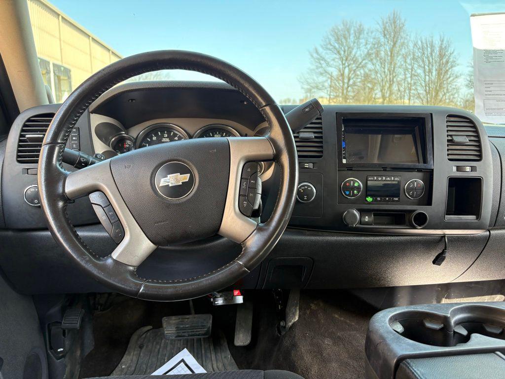 used 2013 Chevrolet Silverado 1500 car, priced at $5,894