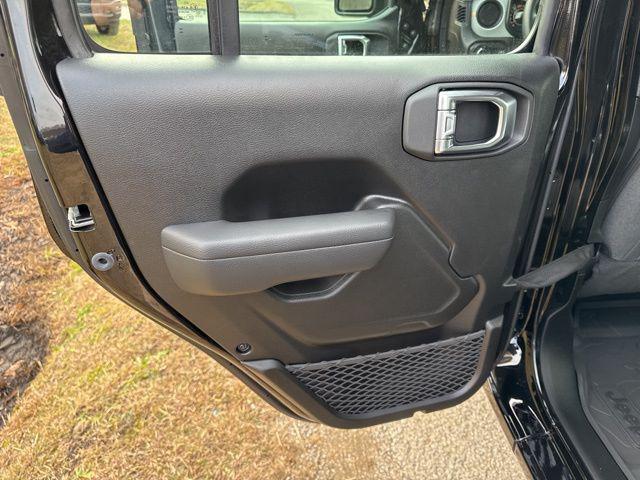 new 2026 Jeep Wrangler car, priced at $38,584