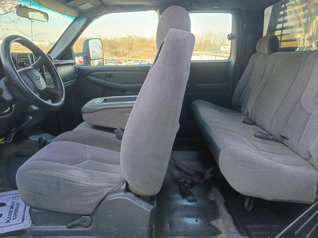 used 2001 Chevrolet Silverado 3500 car, priced at $4,000