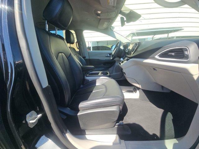 used 2024 Chrysler Pacifica car, priced at $28,999