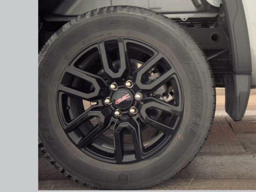 used 2024 GMC Sierra 1500 car, priced at $44,387