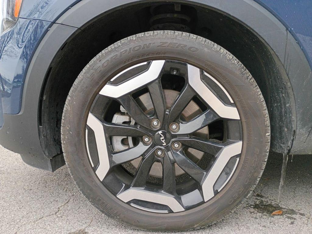 used 2024 Kia Telluride car, priced at $31,624