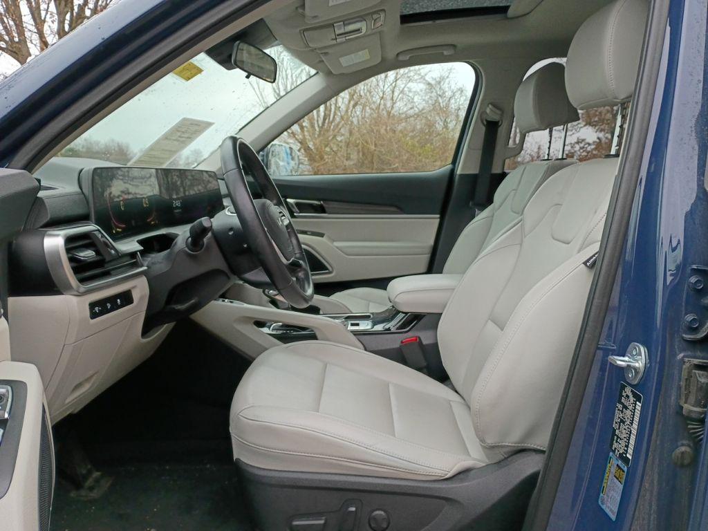 used 2024 Kia Telluride car, priced at $31,624