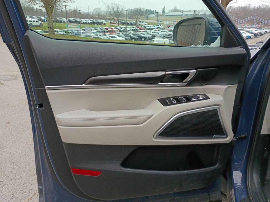 used 2024 Kia Telluride car, priced at $31,624