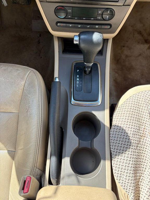 used 2006 Ford Fusion car, priced at $2,500