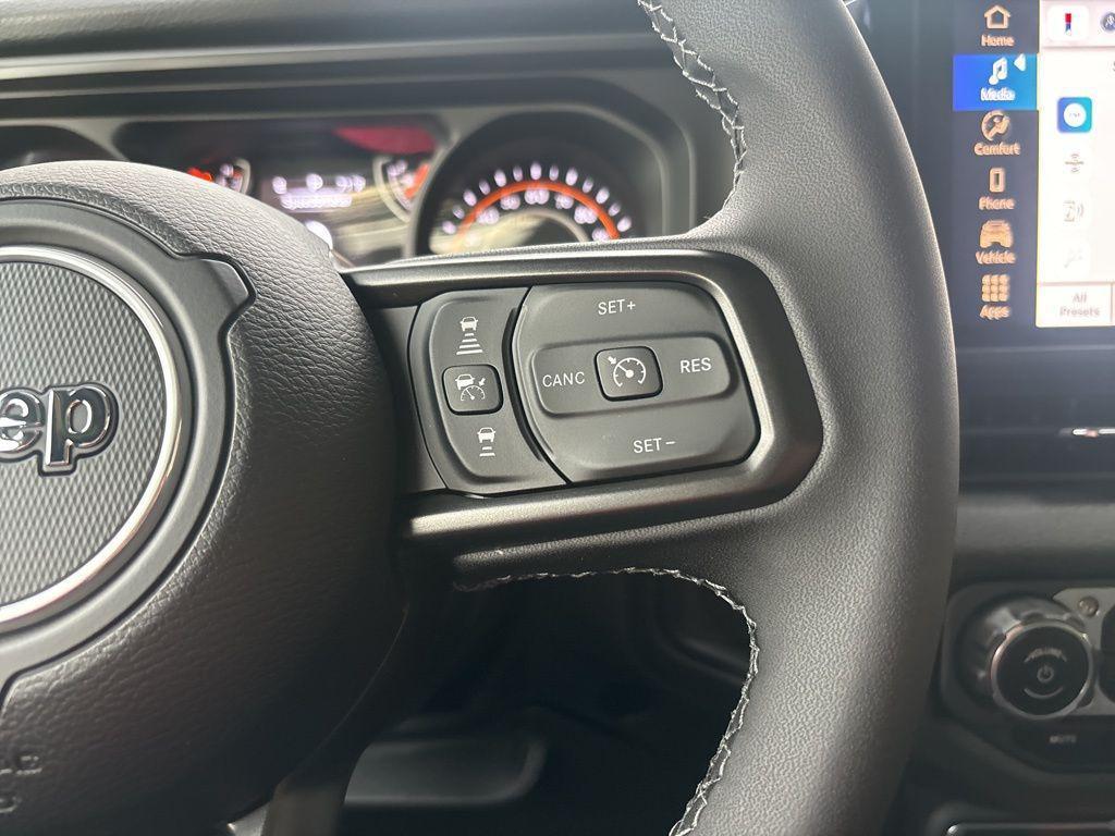 new 2025 Jeep Wrangler car, priced at $38,758