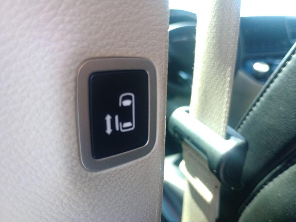 used 2023 Chrysler Pacifica car, priced at $18,000