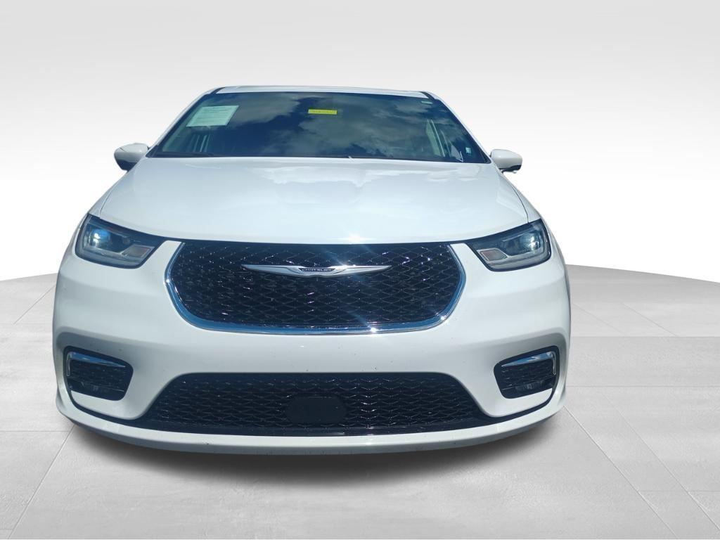 used 2023 Chrysler Pacifica car, priced at $18,000