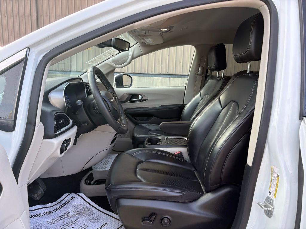 used 2023 Chrysler Pacifica car, priced at $18,000