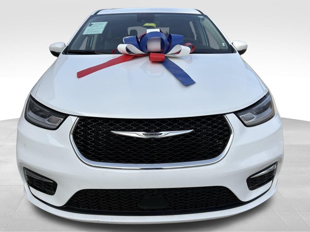 used 2023 Chrysler Pacifica car, priced at $18,000