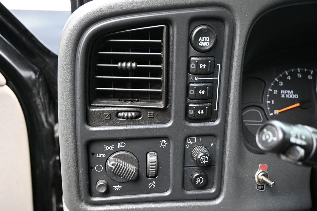 used 2003 Chevrolet Suburban car, priced at $6,799