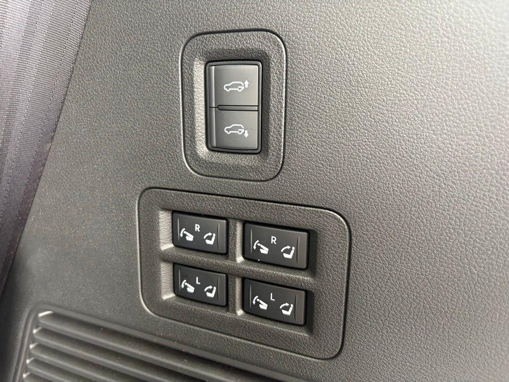 used 2025 INFINITI QX80 car, priced at $71,000