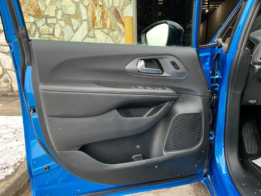 new 2026 Chrysler Pacifica car, priced at $40,099