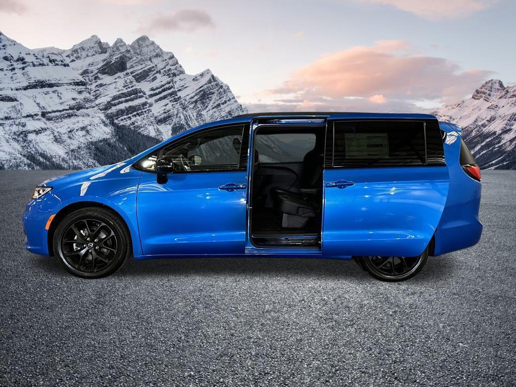 new 2026 Chrysler Pacifica car, priced at $40,099