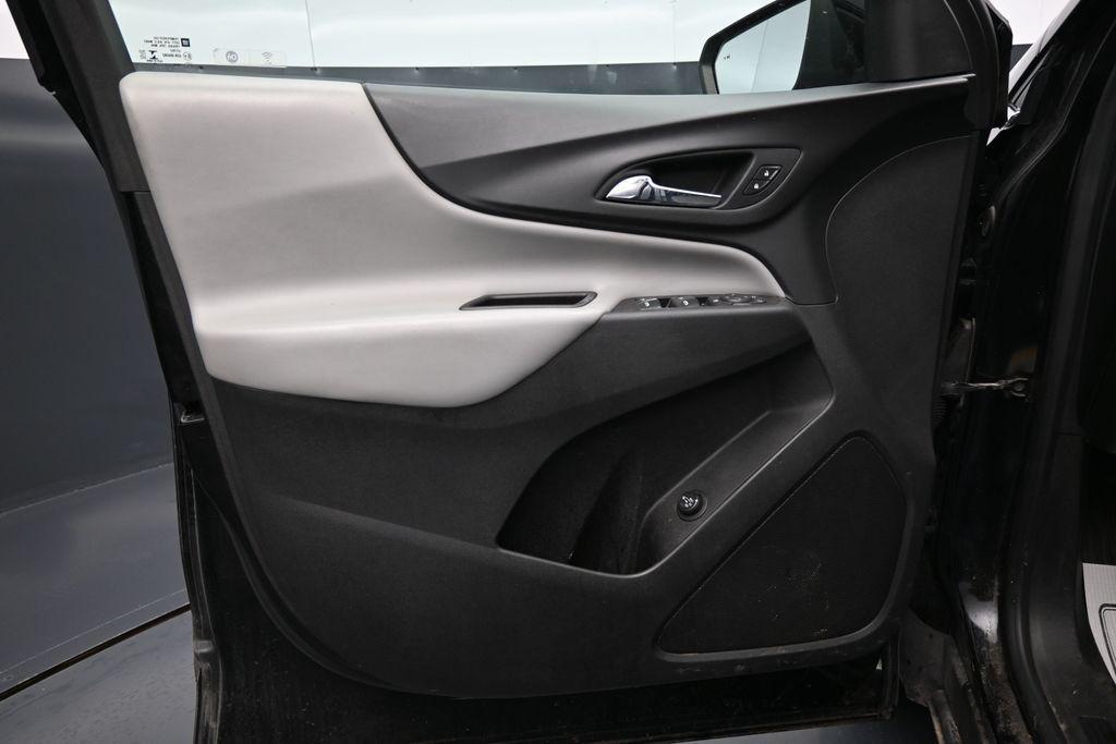 used 2021 Chevrolet Equinox car, priced at $9,856