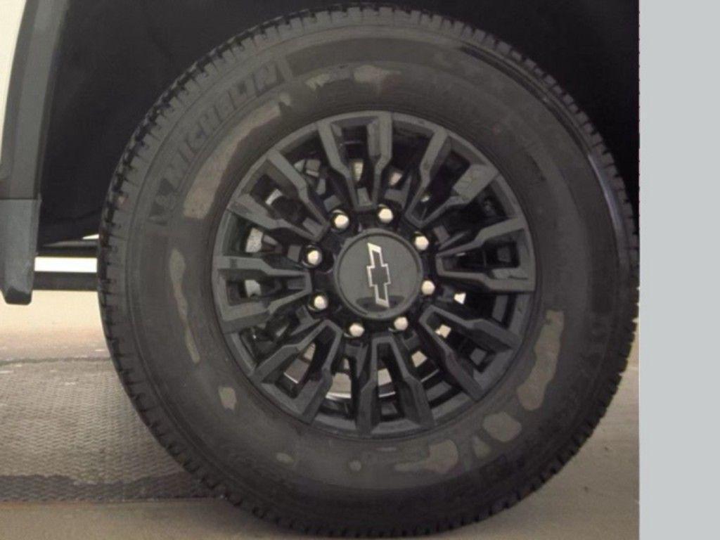 used 2025 Chevrolet Silverado 2500 car, priced at $45,250