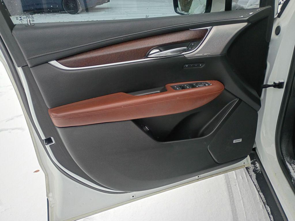 used 2021 Cadillac XT5 car, priced at $18,999