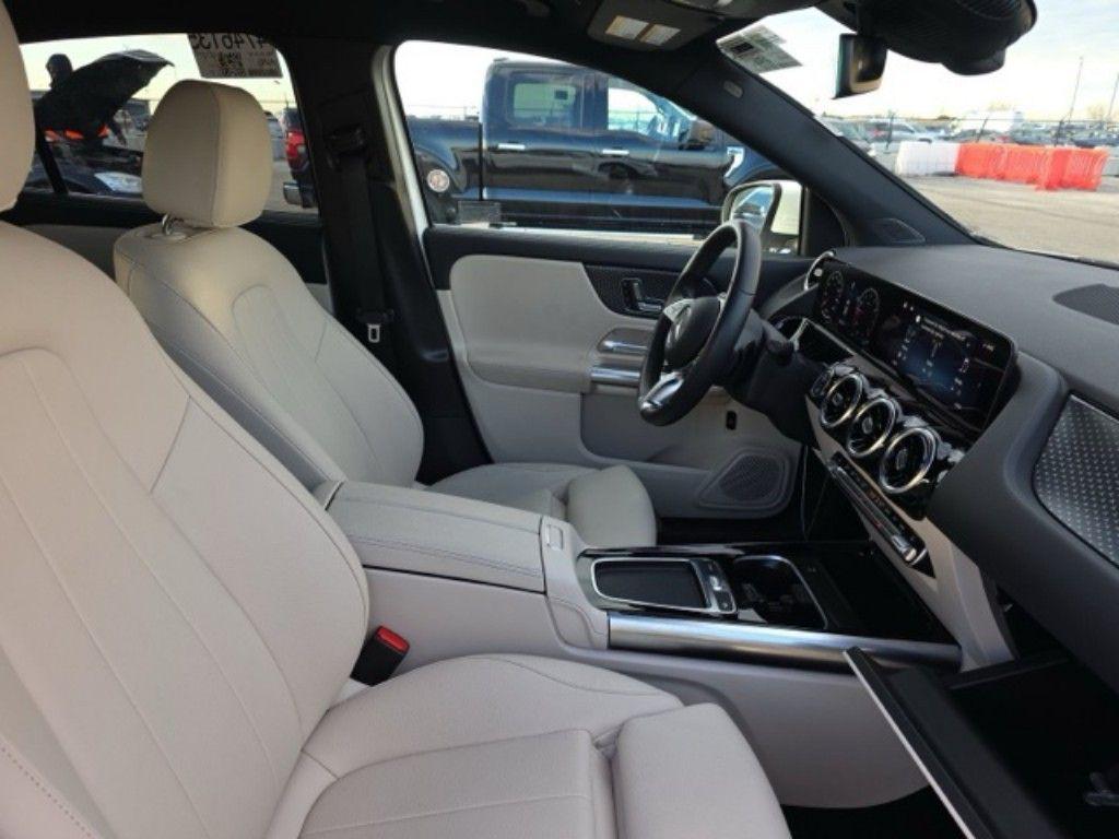 used 2025 Mercedes-Benz GLA 250 car, priced at $33,999