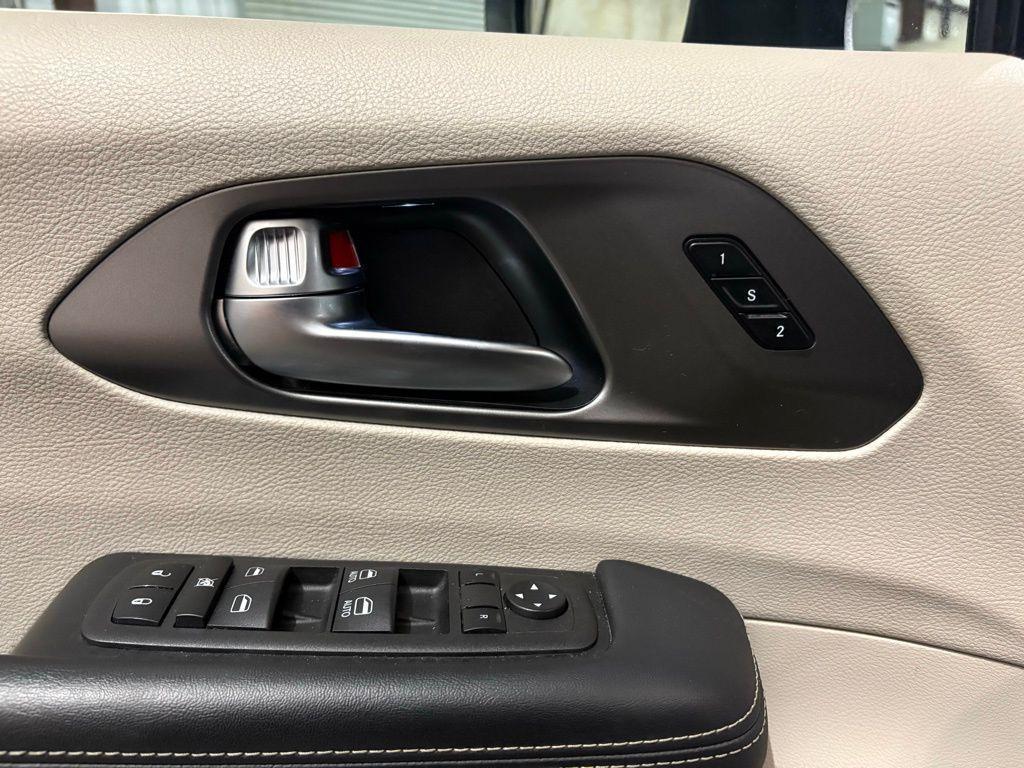 used 2023 Chrysler Pacifica car, priced at $21,999