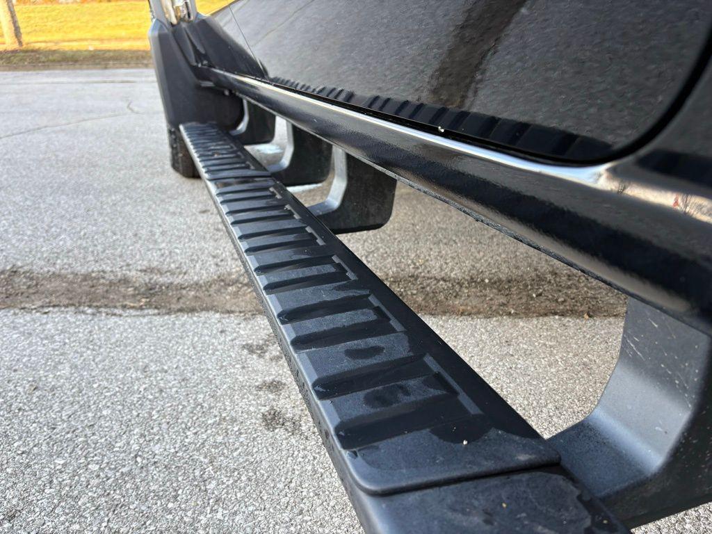 used 2023 GMC Canyon car, priced at $38,992