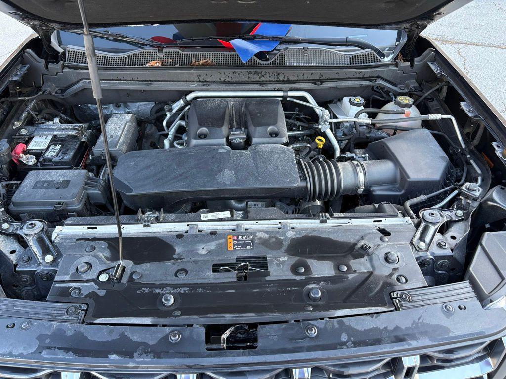 used 2023 GMC Canyon car, priced at $38,992