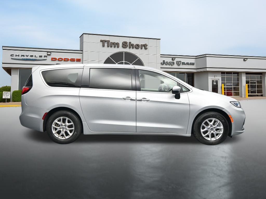 used 2023 Chrysler Pacifica car, priced at $20,898