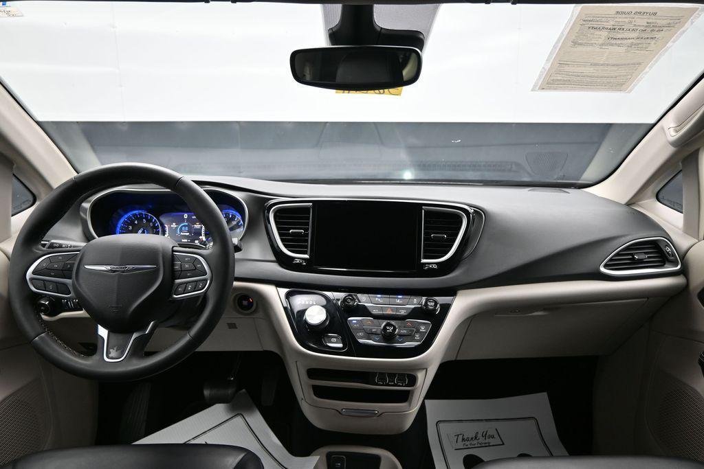 used 2023 Chrysler Pacifica car, priced at $20,898