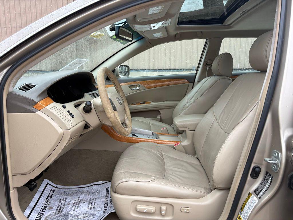 used 2005 Toyota Avalon car, priced at $2,999