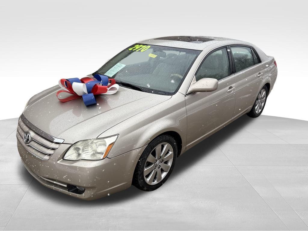 used 2005 Toyota Avalon car, priced at $2,999